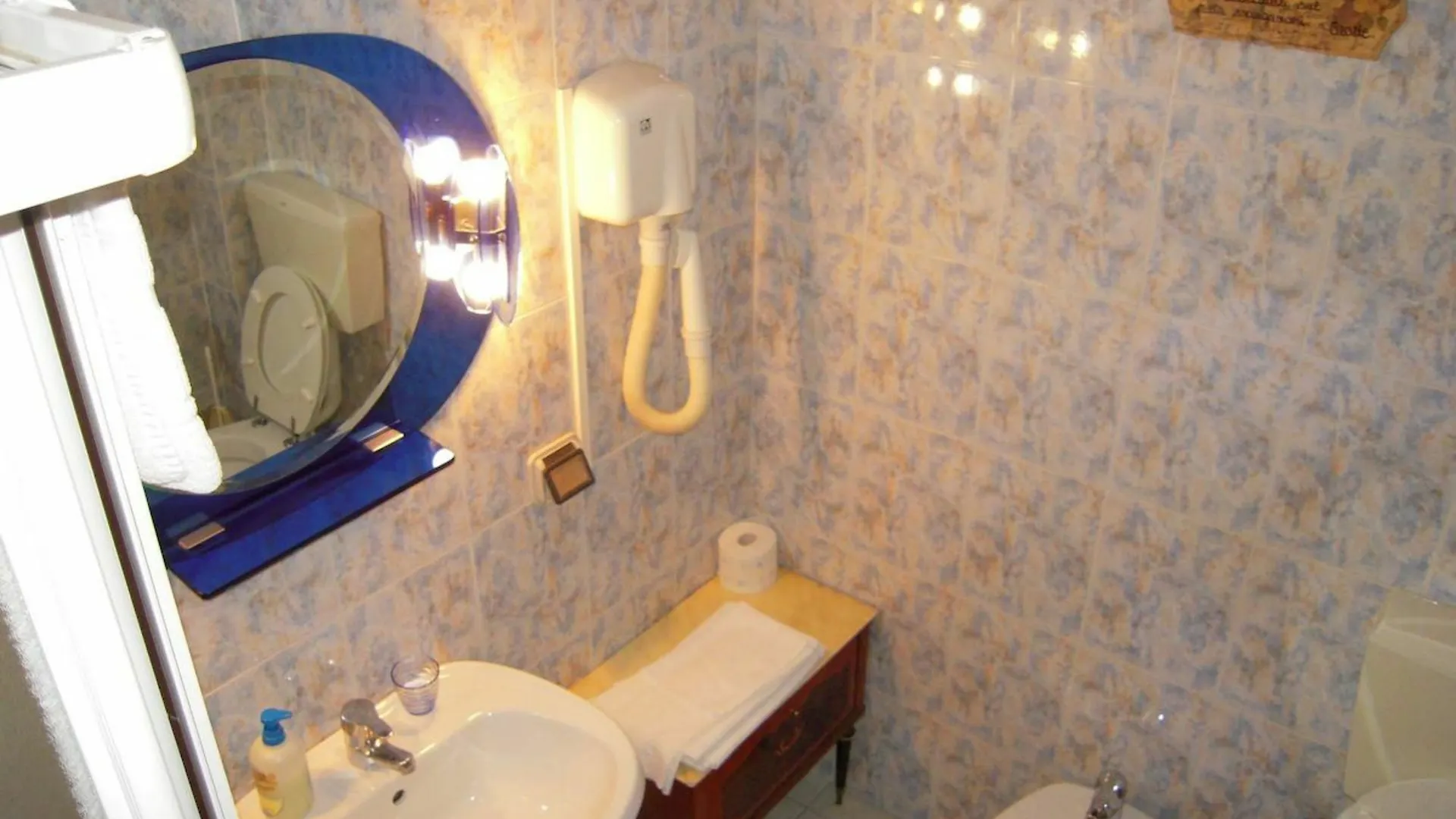 Riva Reno Guesthouse Bologna Guest house